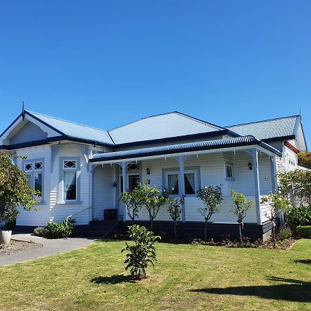 Fossil Coast B&B Hawera Buitenkant foto